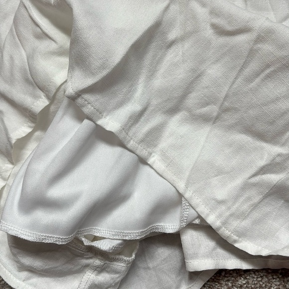 White Romper Size Medium - Picture 4 of 4